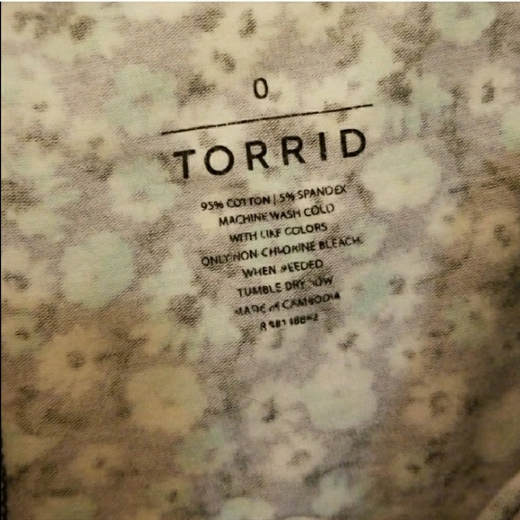 Torrid - Daisy print cropped leggings - Picture 6 of 7